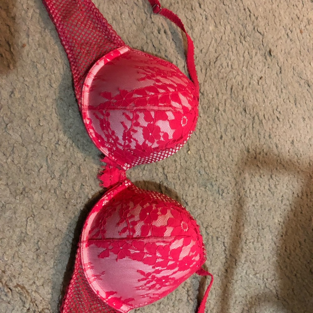 Victoria’s Secret Dream Angels Push Up Bra - only worn a handful of times
